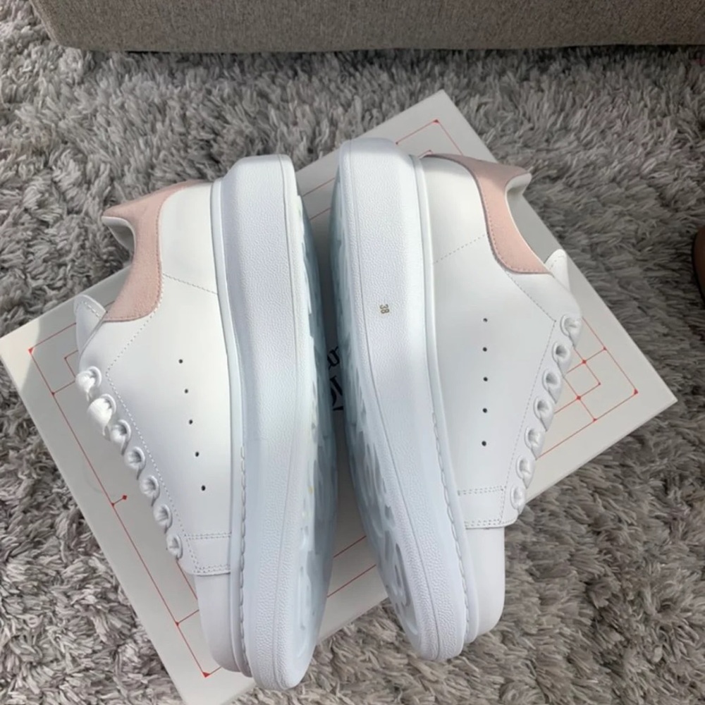 Alexander McQueen White Leather Sneakers with Blush Heel Tab - Picture 5 of 9